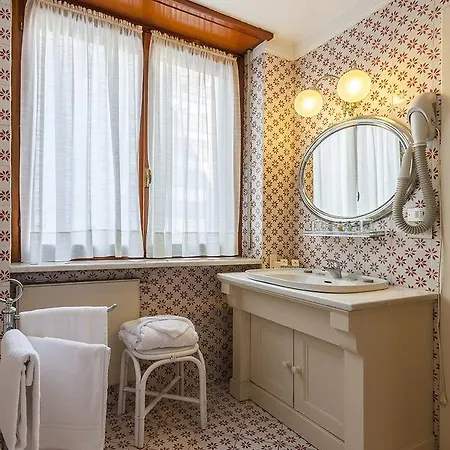 Ottoboni ホテル 4*