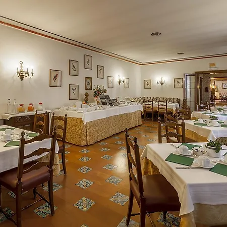 Ottoboni ホテル 4*